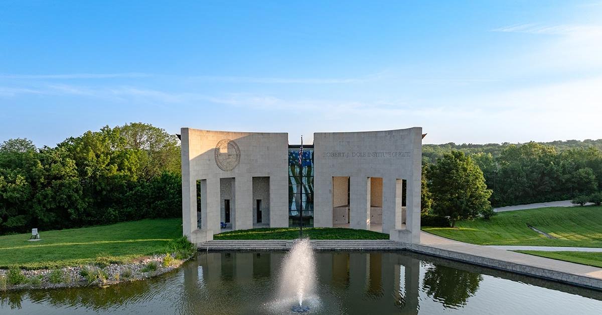 Jerry Seib to host new WSJ bipartisan polling team at the Dole Institute, will write new Bob Dole biography