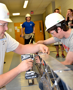 KU Engineering students working