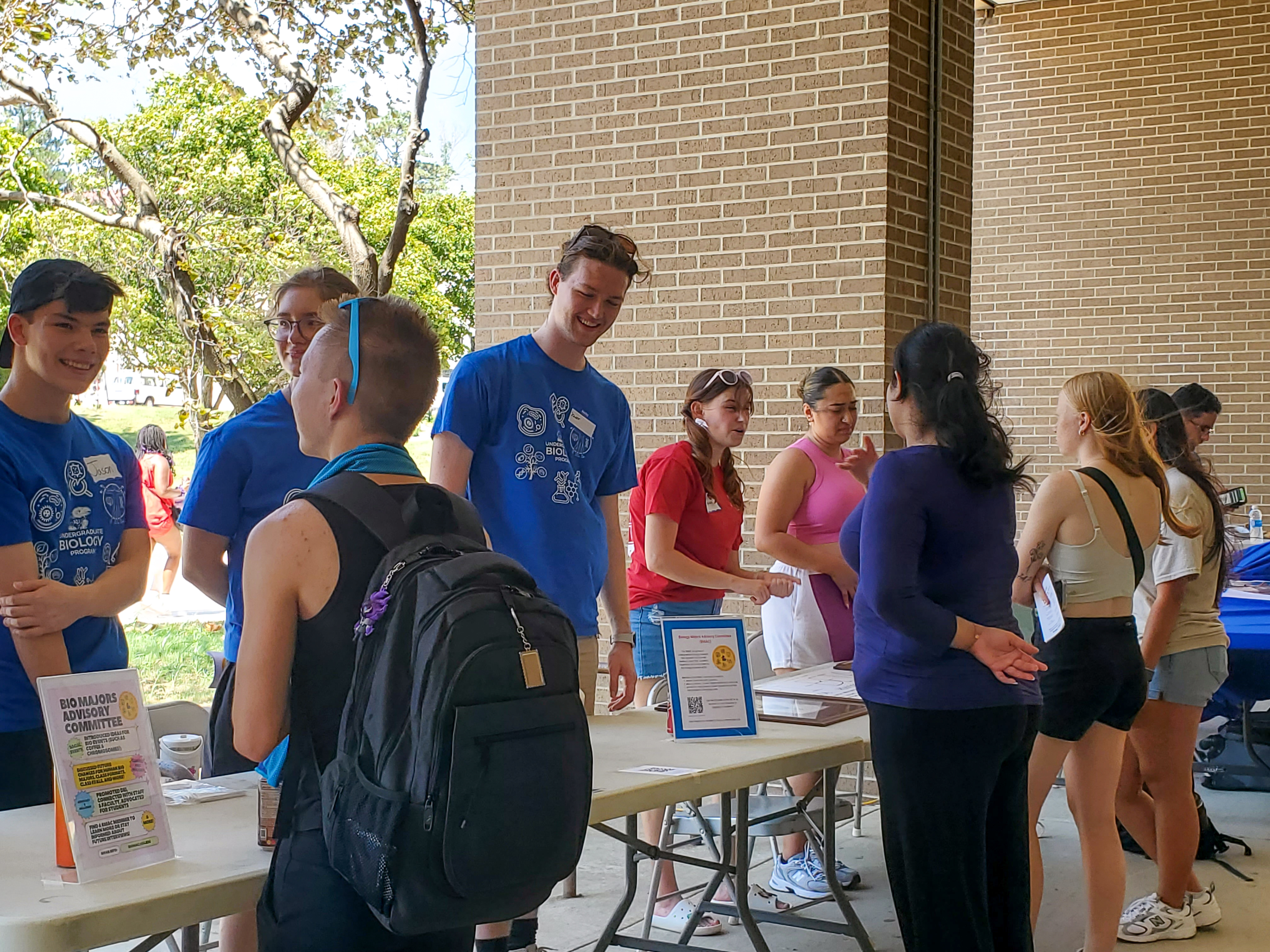 Students talk with Student Organizations,