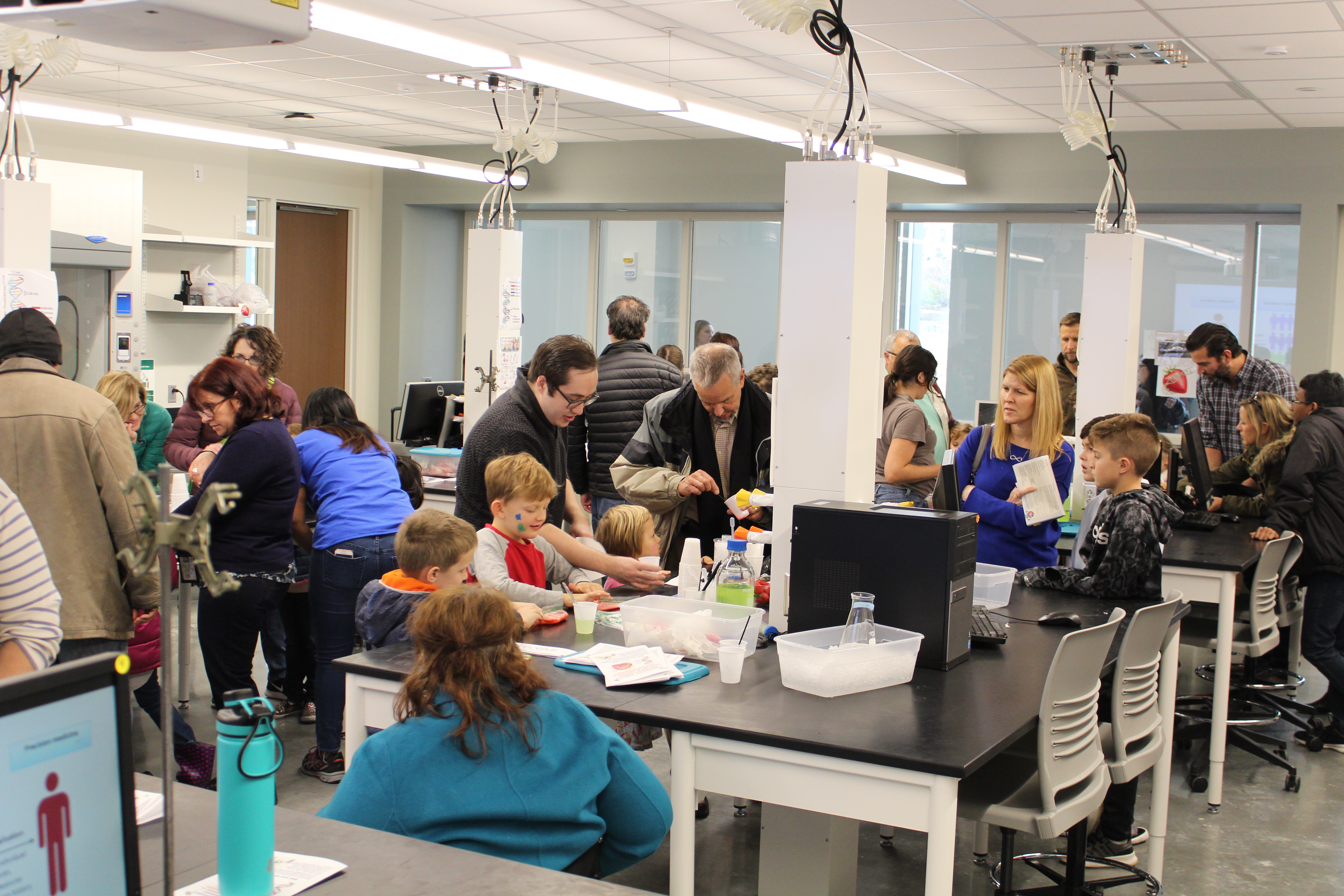 Large group of people participating in the Carnival of Chemistry event at CBM2, November 2018.