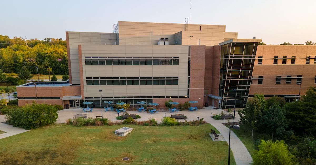 School of Pharmacy announces Distinguished Service Award recipient