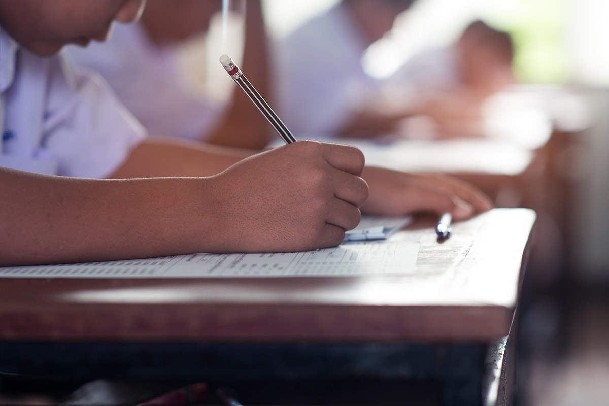 New book guides teachers on using best method of assessment to balance research, realities of the classroom
